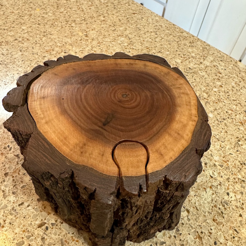 Vintage jewelry Rustic Wooden Tree Stump Box. - Picture 12 of 12